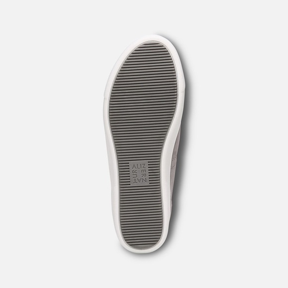 Naturalizer Morrison sneaker NWT - Picture 2 of 9